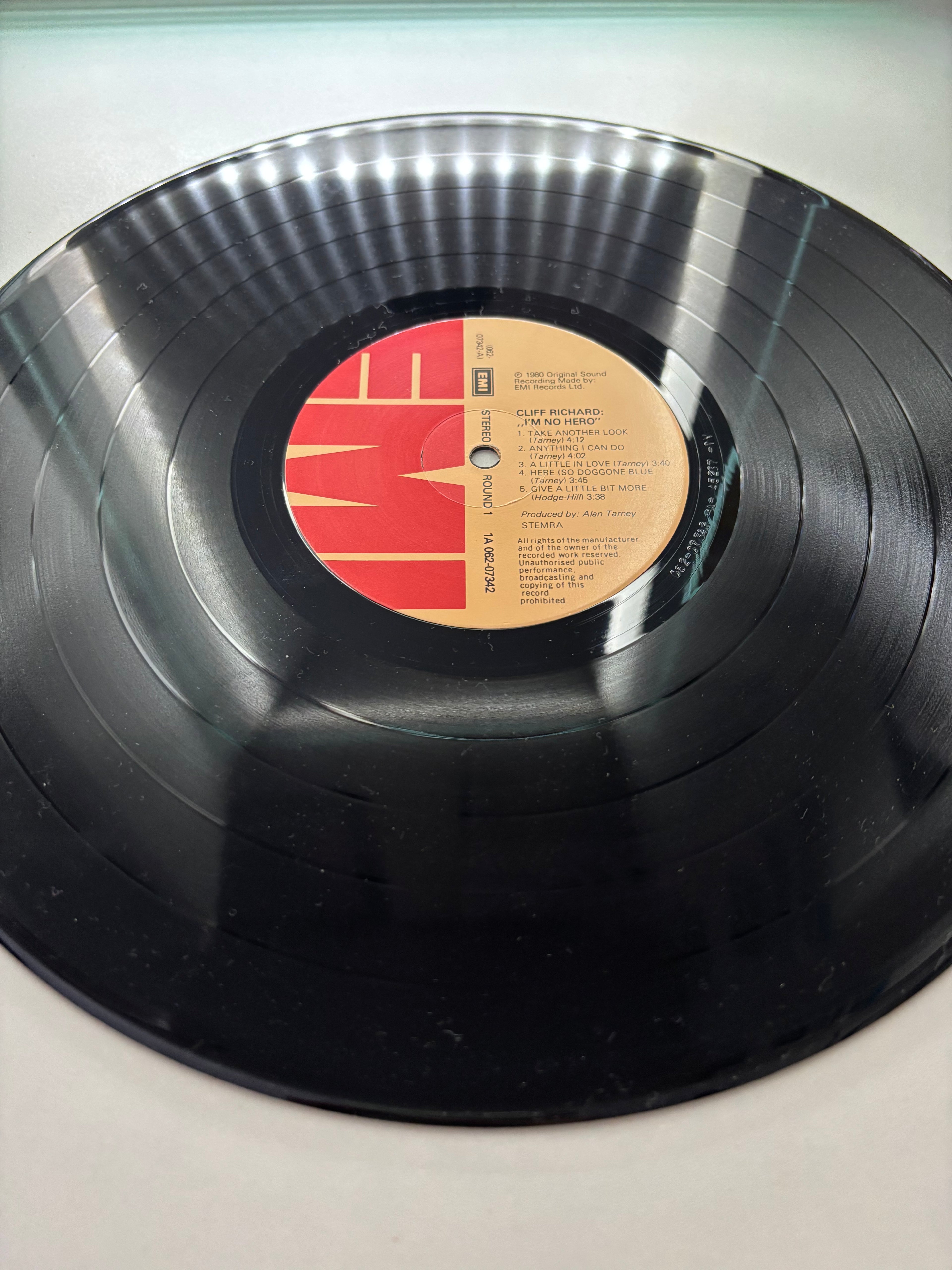 Cliff Richard- I’m No Hero 1980 Vinyl Album