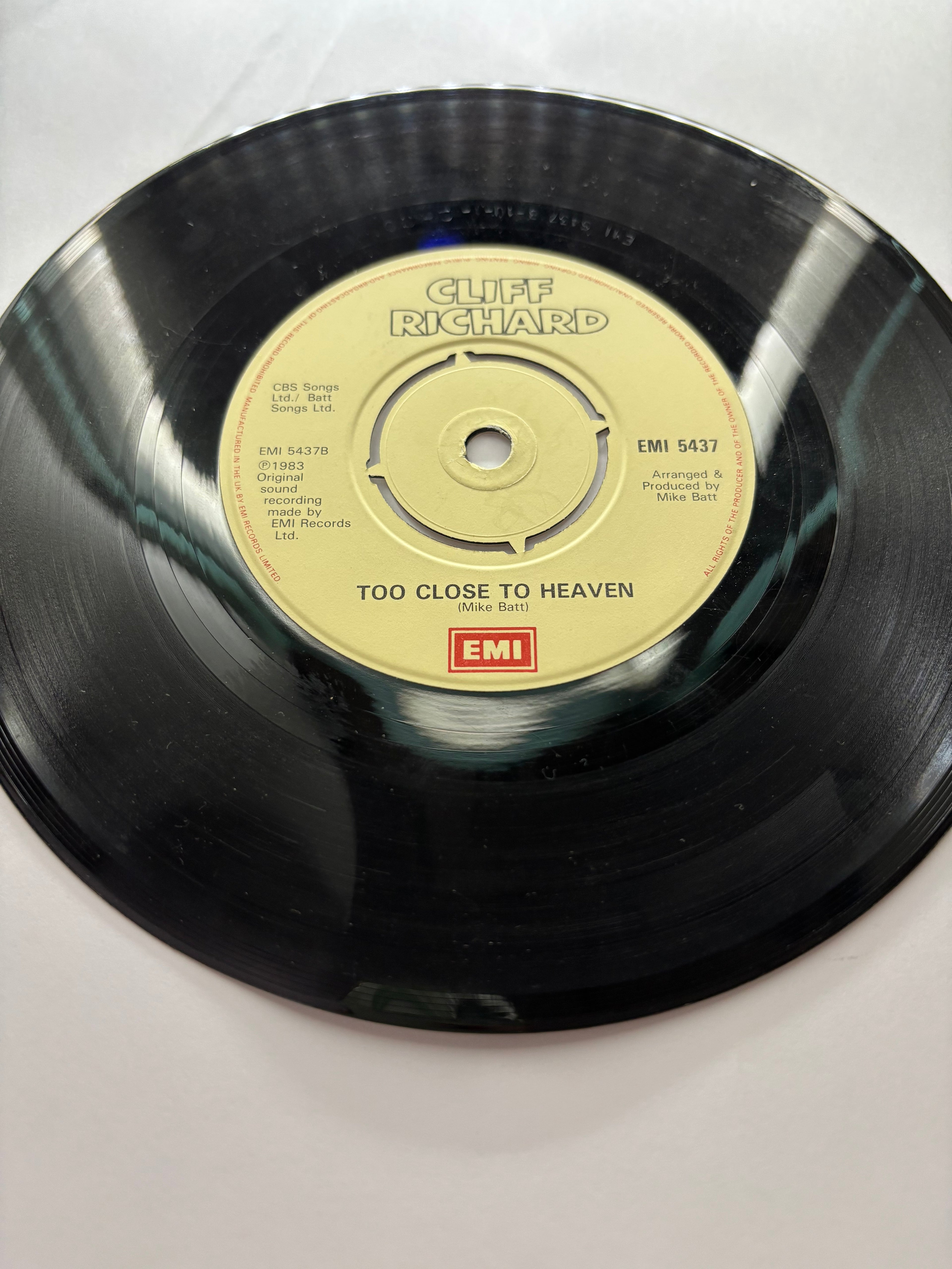 Cliff Richard- Please don’t fall in love 7’’ vinyl single 1983