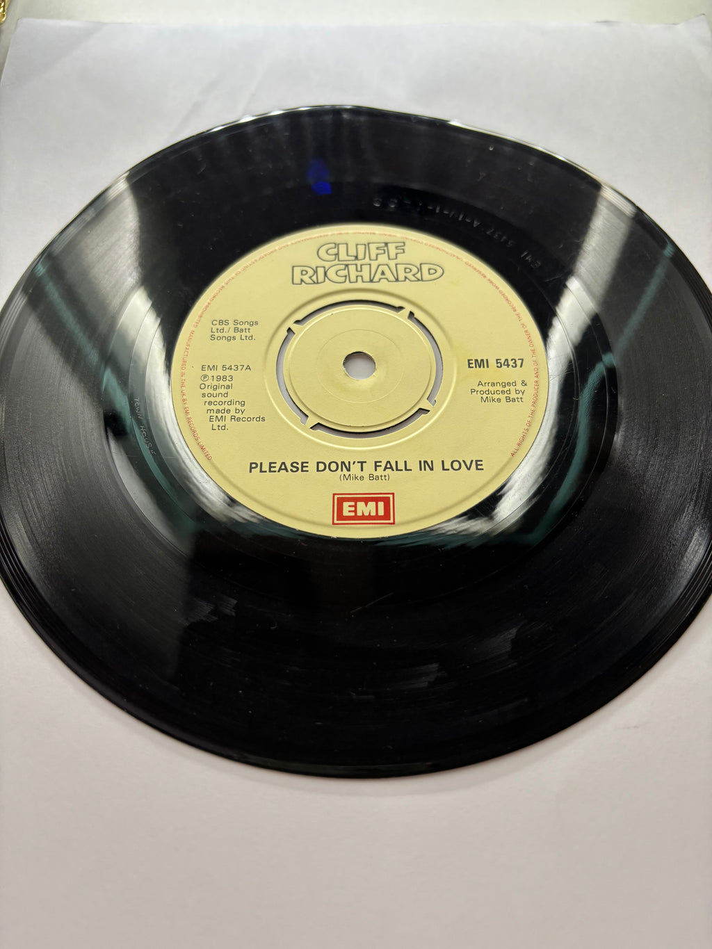 Cliff Richard- Please don’t fall in love 7’’ vinyl single 1983