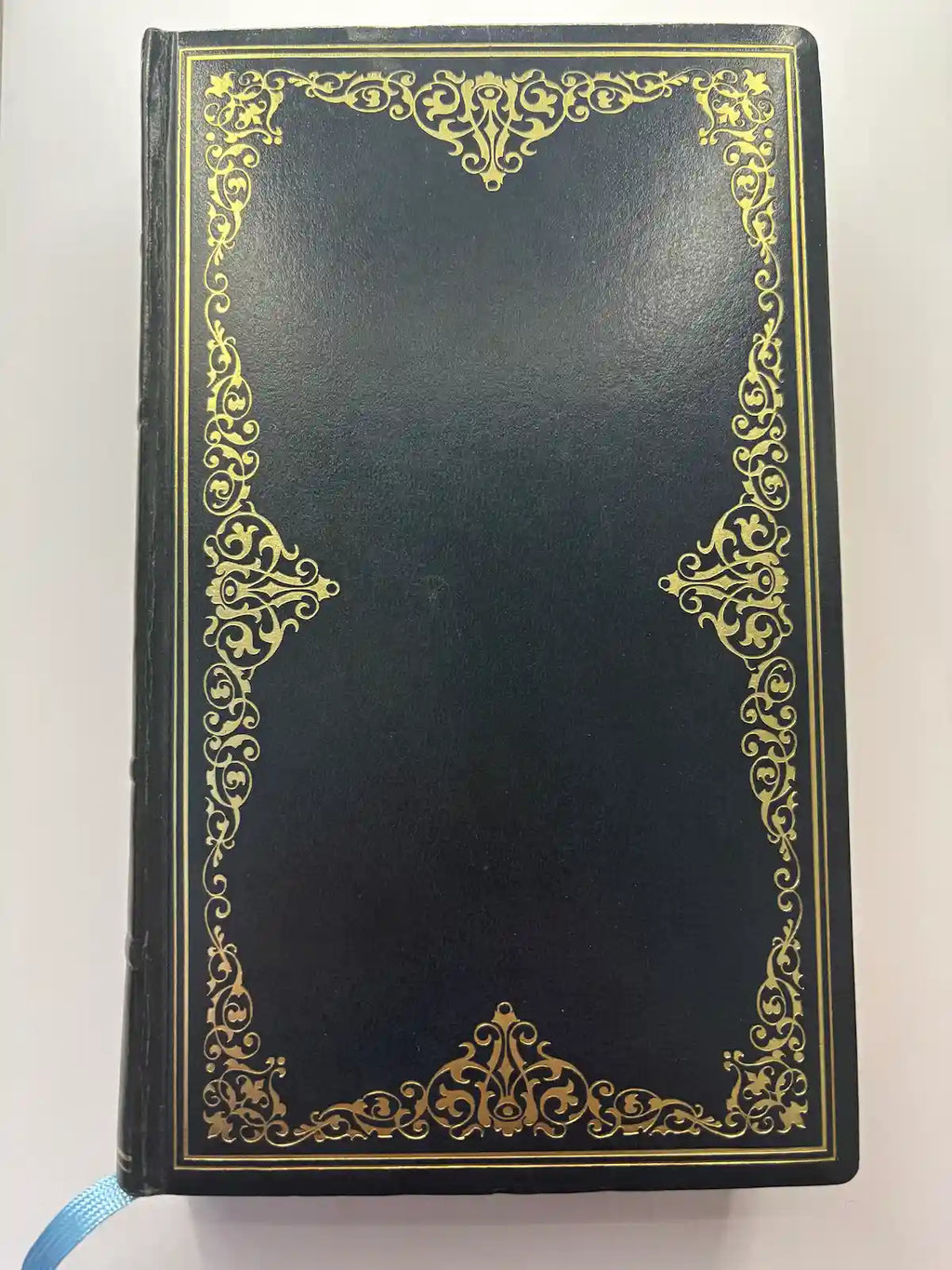 Vanity Fair by W.M. Thackeray classic novel front cover UK