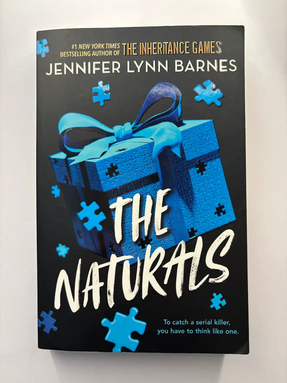 The Naturals by Jennifer Lynn Barnes YA mystery book front cover UK