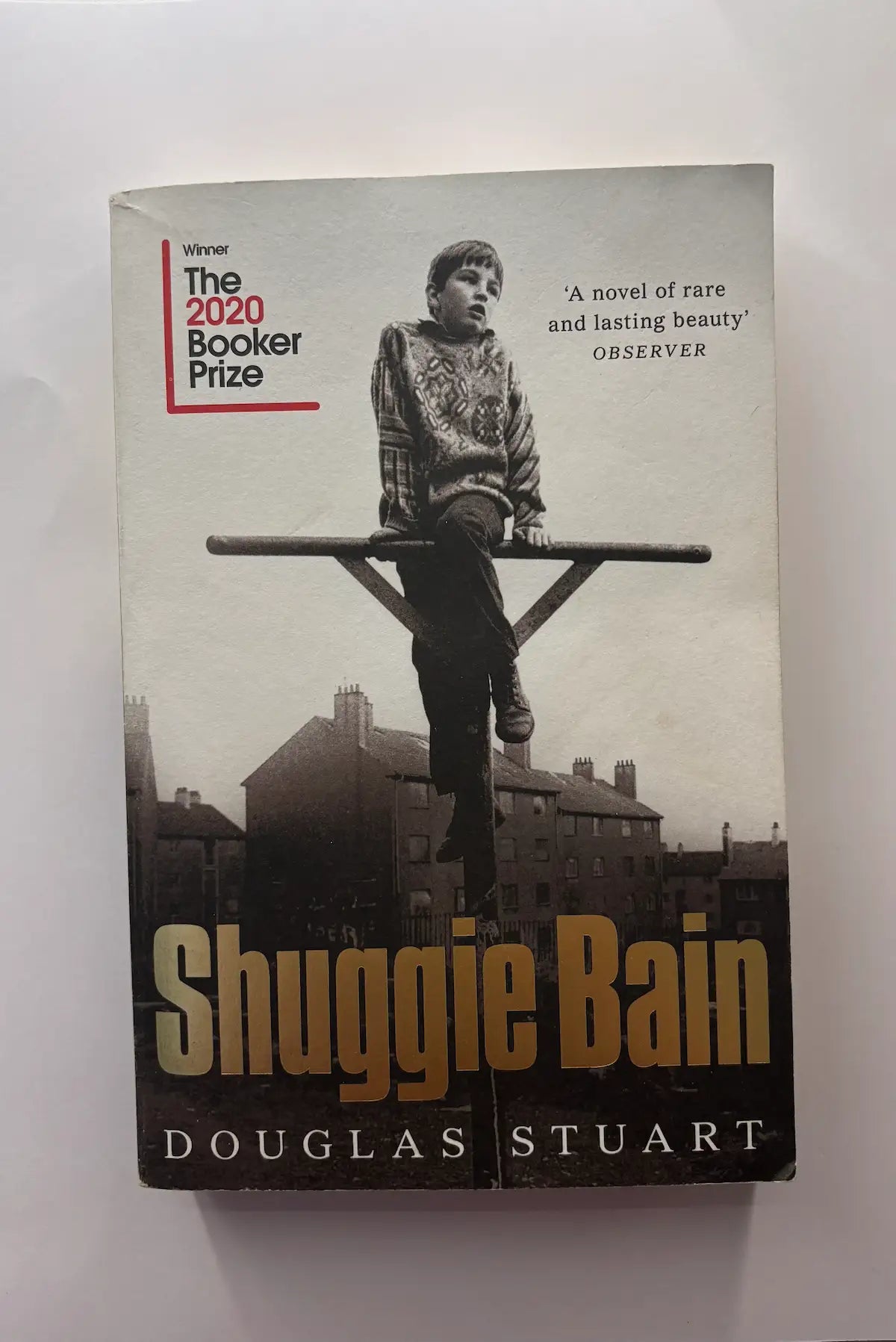Shuggie Bain by Douglas Stuart Scottish fiction book front cover UK